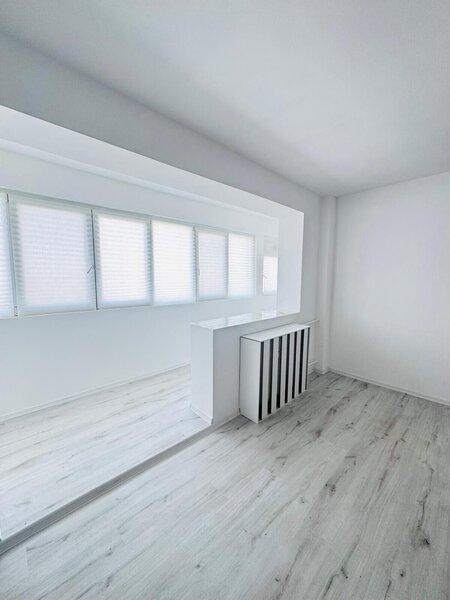 Titan Costin Georgian apartament 3 camere complet renovat